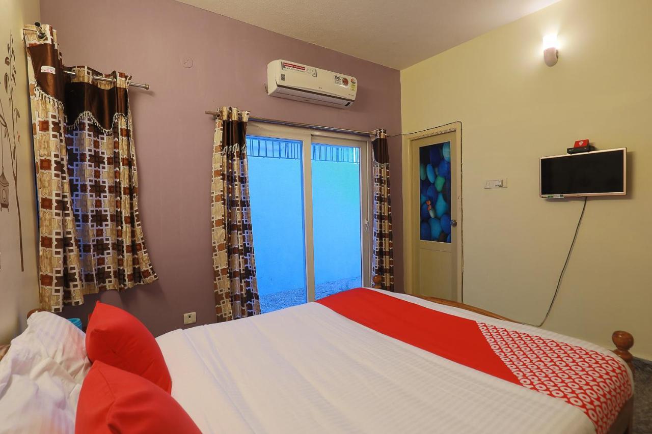 Vaccinated Staff- Oyo 38695 Peninsula Holiday Resorts Chennai Exterior photo