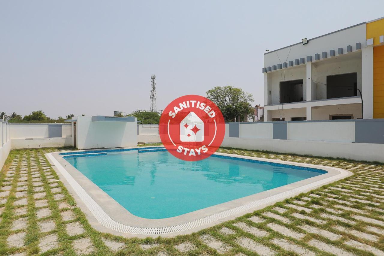 Vaccinated Staff- Oyo 38695 Peninsula Holiday Resorts Chennai Exterior photo