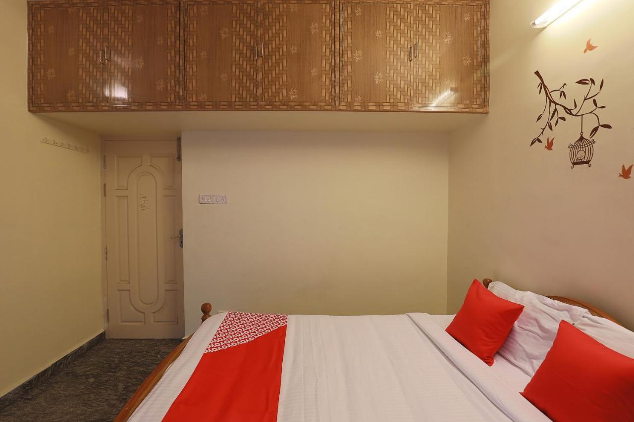 Vaccinated Staff- Oyo 38695 Peninsula Holiday Resorts Chennai Exterior photo