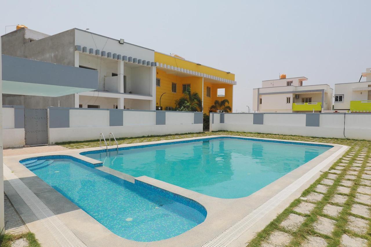 Vaccinated Staff- Oyo 38695 Peninsula Holiday Resorts Chennai Exterior photo