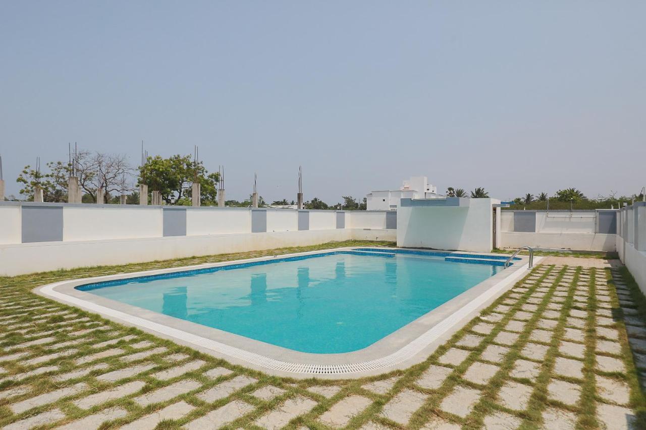 Vaccinated Staff- Oyo 38695 Peninsula Holiday Resorts Chennai Exterior photo