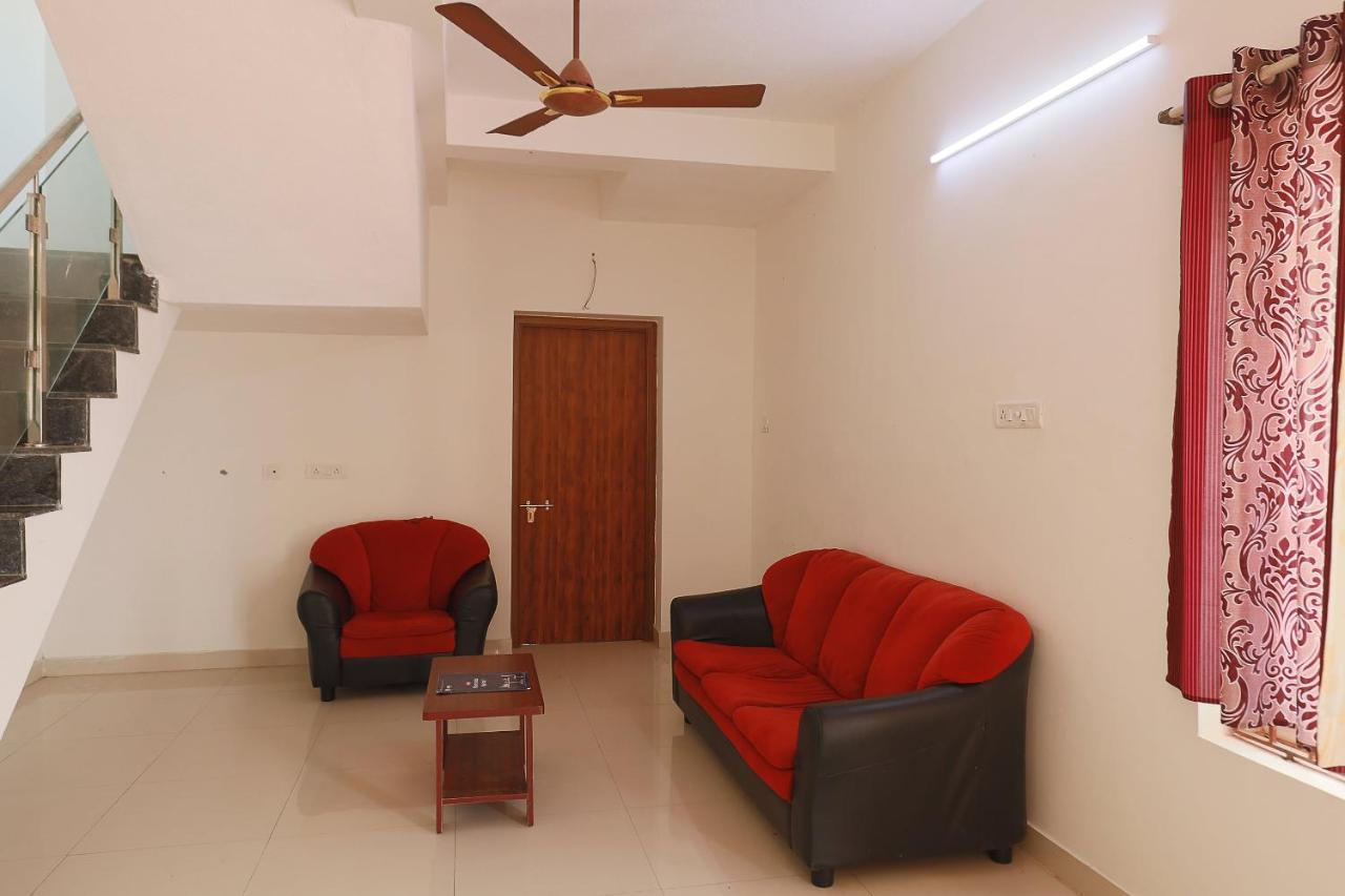 Vaccinated Staff- Oyo 38695 Peninsula Holiday Resorts Chennai Exterior photo