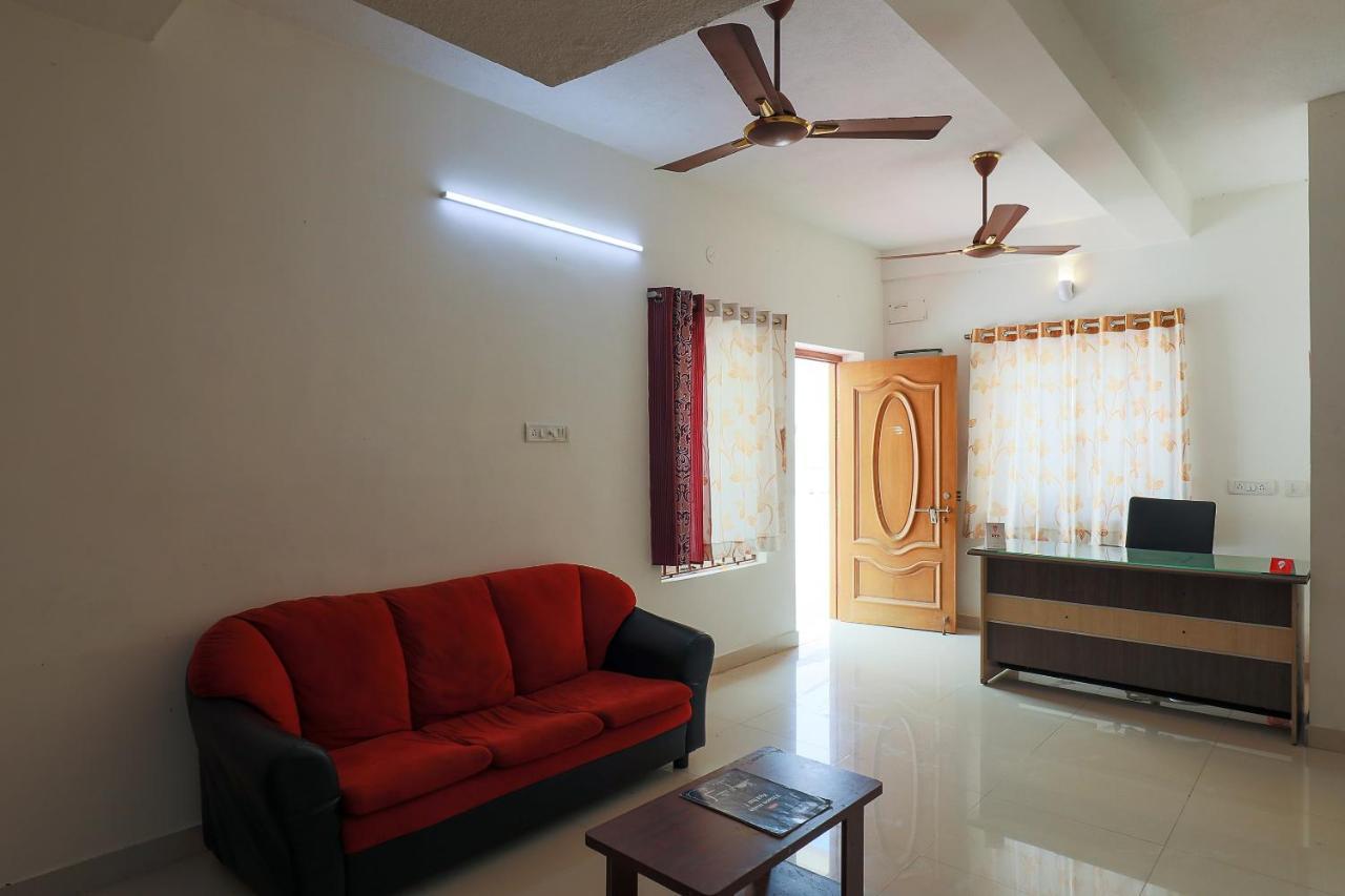 Vaccinated Staff- Oyo 38695 Peninsula Holiday Resorts Chennai Exterior photo