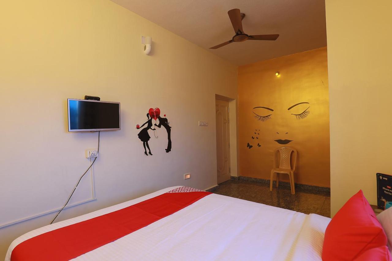 Vaccinated Staff- Oyo 38695 Peninsula Holiday Resorts Chennai Exterior photo