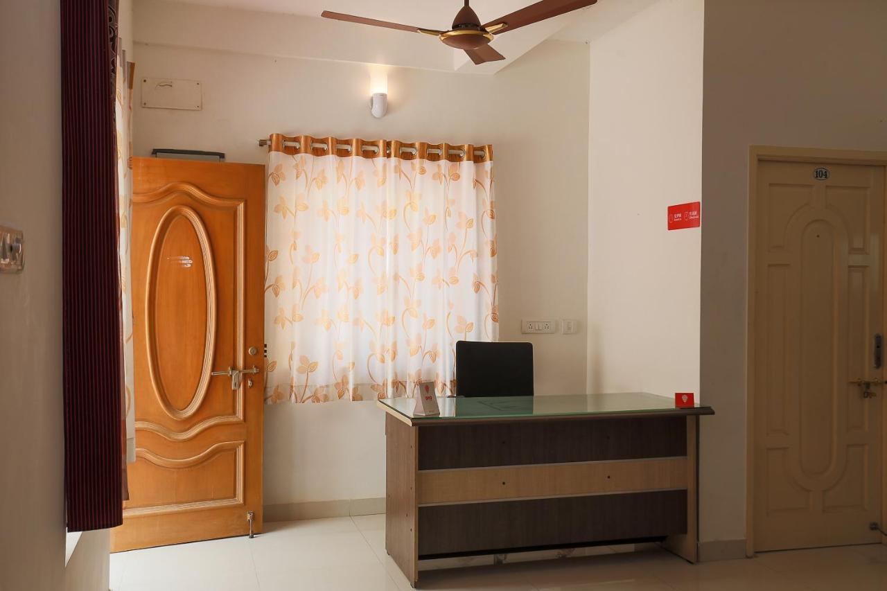 Vaccinated Staff- Oyo 38695 Peninsula Holiday Resorts Chennai Exterior photo